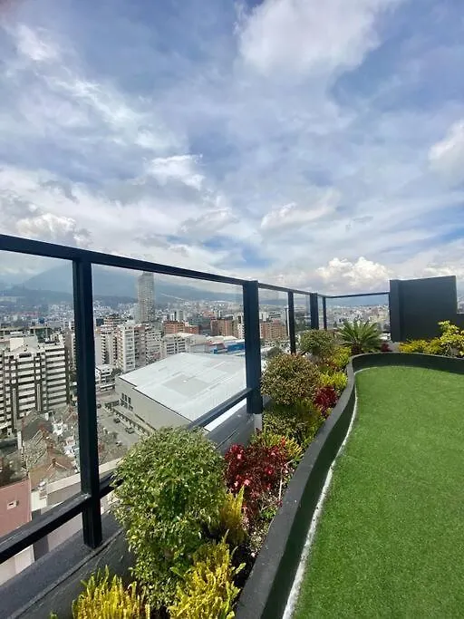 Daire Suite De Lujo Con Piscina En Excelente Ubicacion Quito